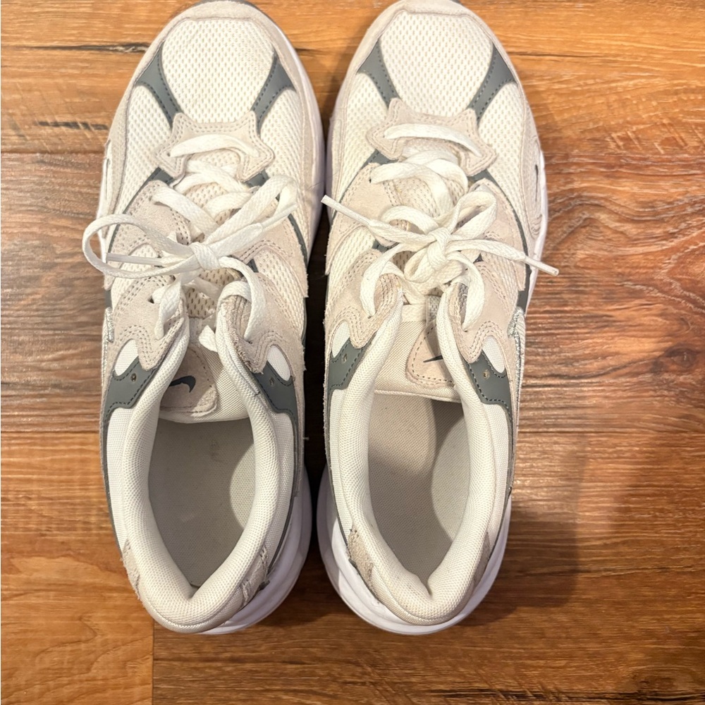 Nike Sneakers Women's 11